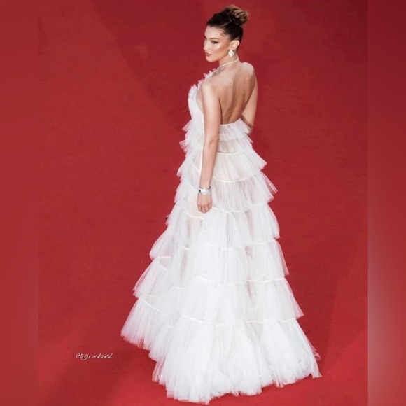 Simona Corsellini Italian hand made dress, as seen on supermodel Bella Hadid - Picture 3 of 11